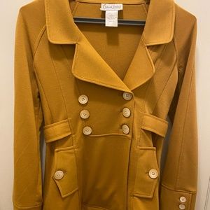 Vintage 2000’s Y2K gold Casual Living jacket in mint condition.  Size small.